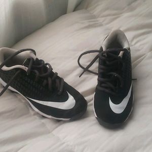 Nike cleets size 1Y